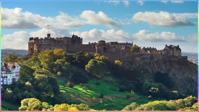 10. Edinburgh Castle